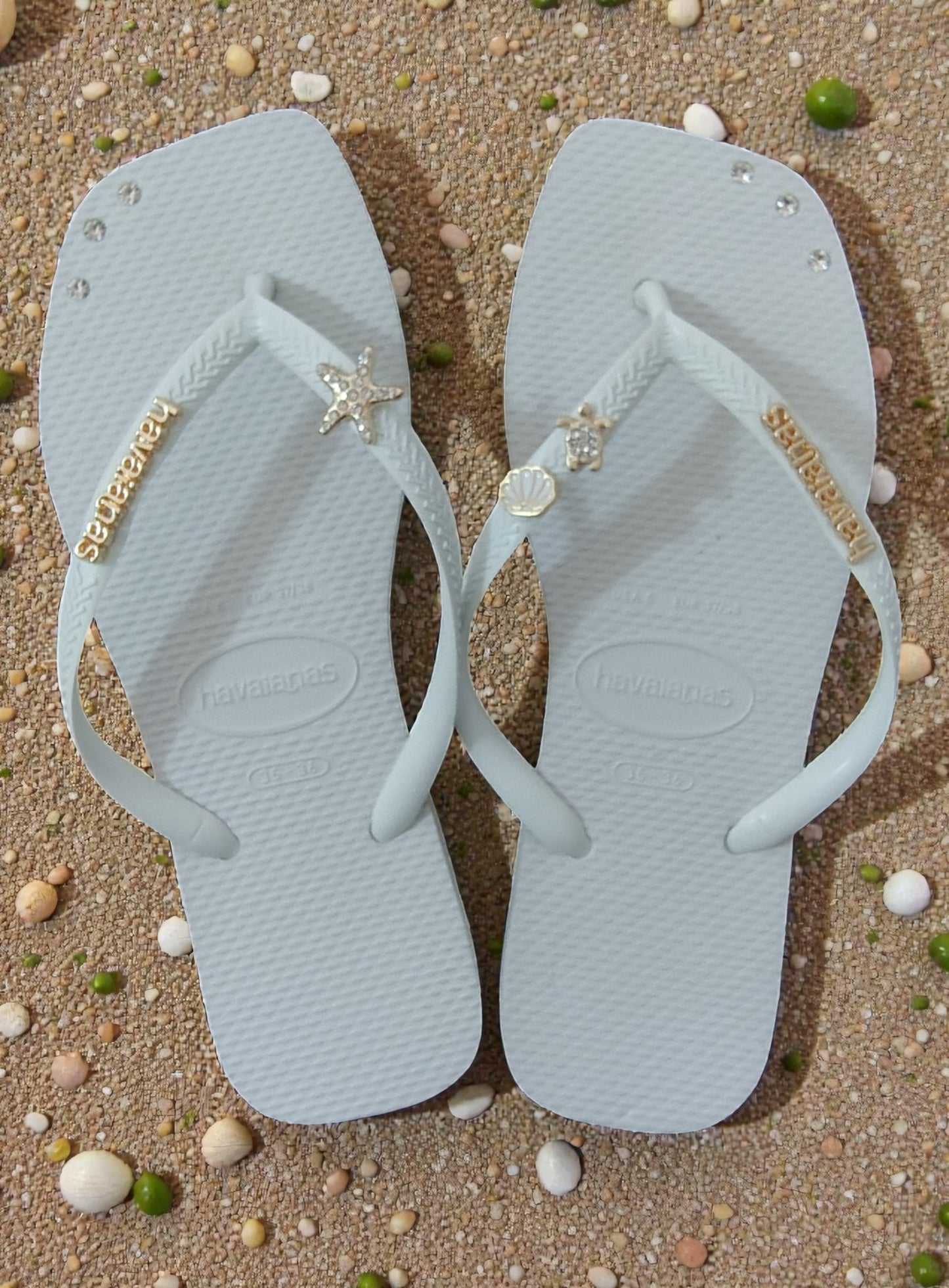 Havaianas Original Personalizada Premium com Pingentes Marinhos e Strass no Solado